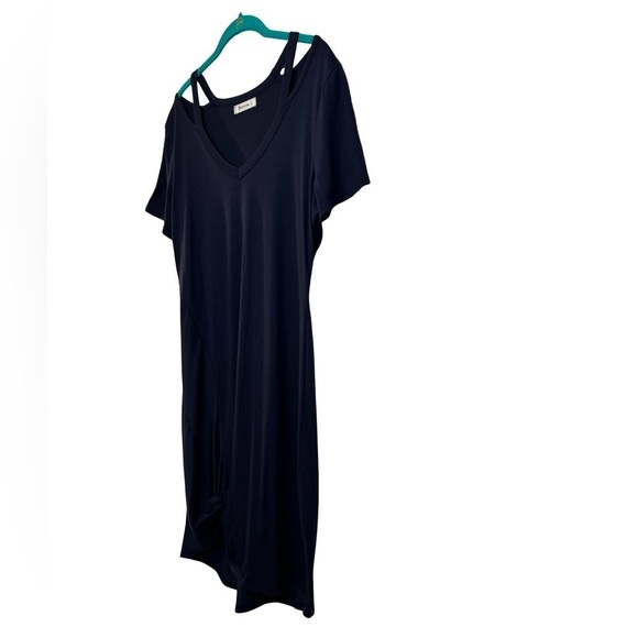 Berryou Navy Blue Cold Shoulder Dress Size L☀️ - Picture 2 of 12